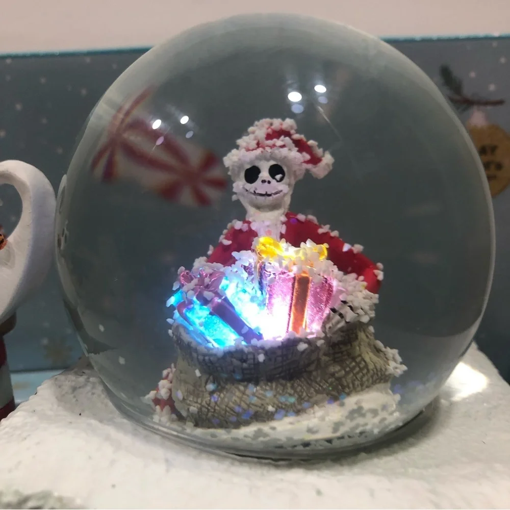 Jack/Zero Water Globe